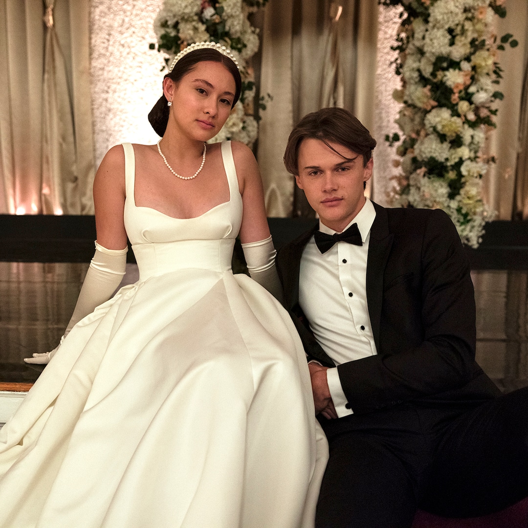 Summer I Turned Pretty Cast Reacts To Jenny Han s Book Cover WireFan Summer I Turned Pretty Cast Reacts To Jenny Han s Book Cover WireFan